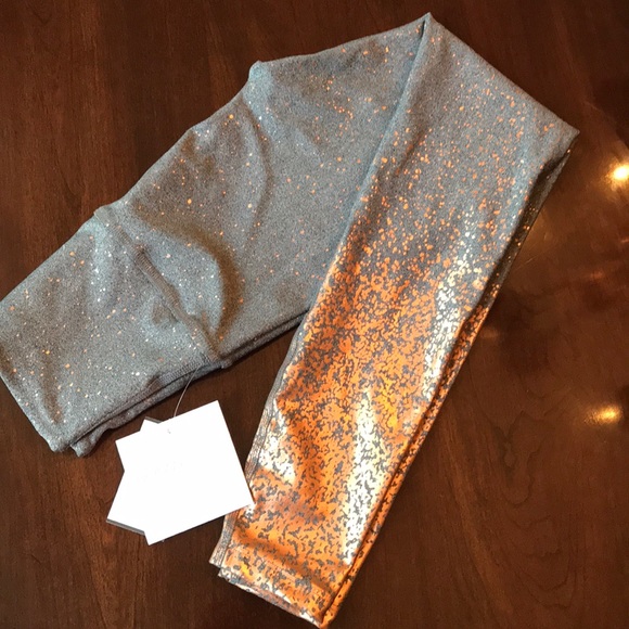 NWT - Beyond Yoga ombre high waisted midi legging - Picture 4 of 4